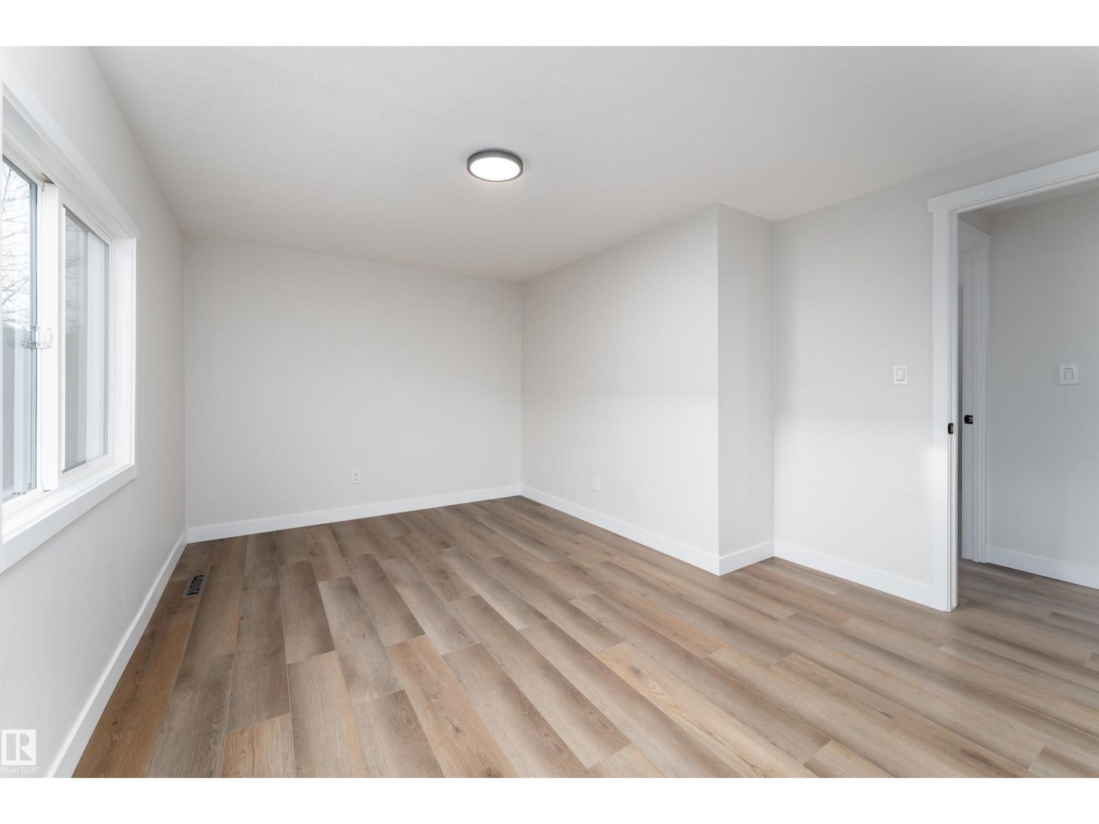 2001 West View Gr Nw, Edmonton, Alberta  T5S 1T6 - Photo 30 - E4466528