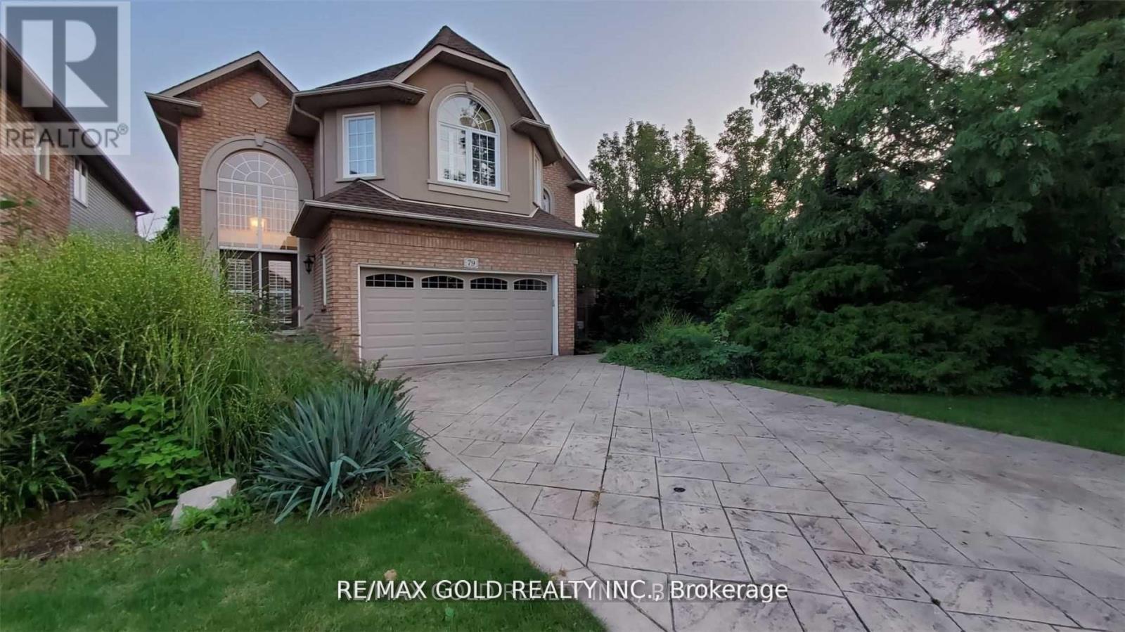 79 Surrey Drive, Hamilton, Ontario  L9K 1L9 - Photo 2 - X12569152