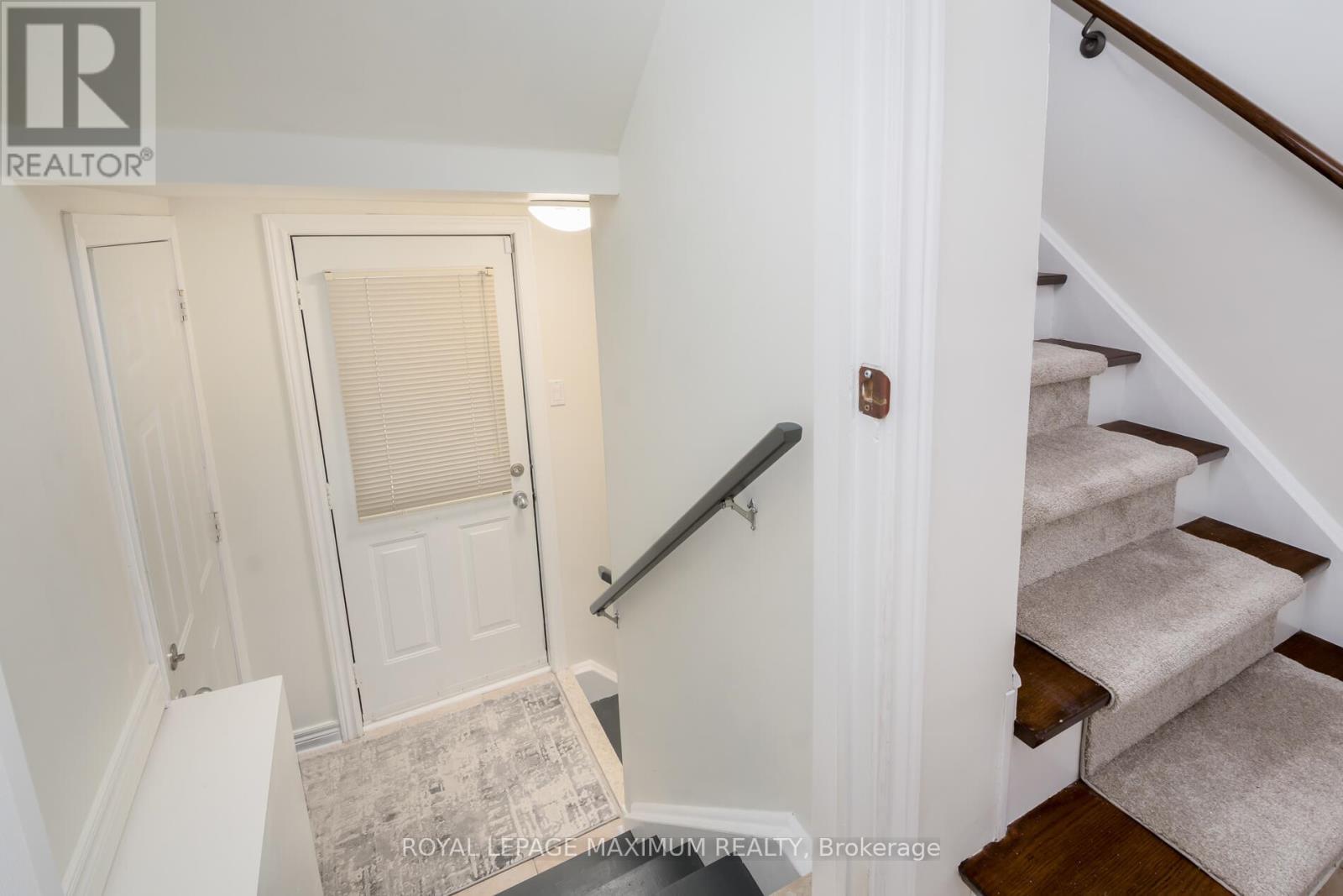 179 Warwick Crescent, Newmarket, Ontario  L3X 2S3 - Photo 30 - N12518476