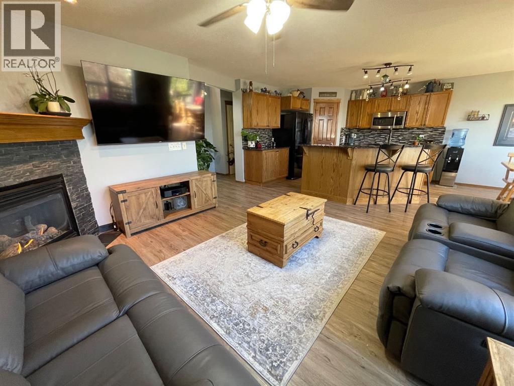 63 Glensummit Close, Cochrane, Alberta  T4C 2K1 - Photo 9 - A2265166