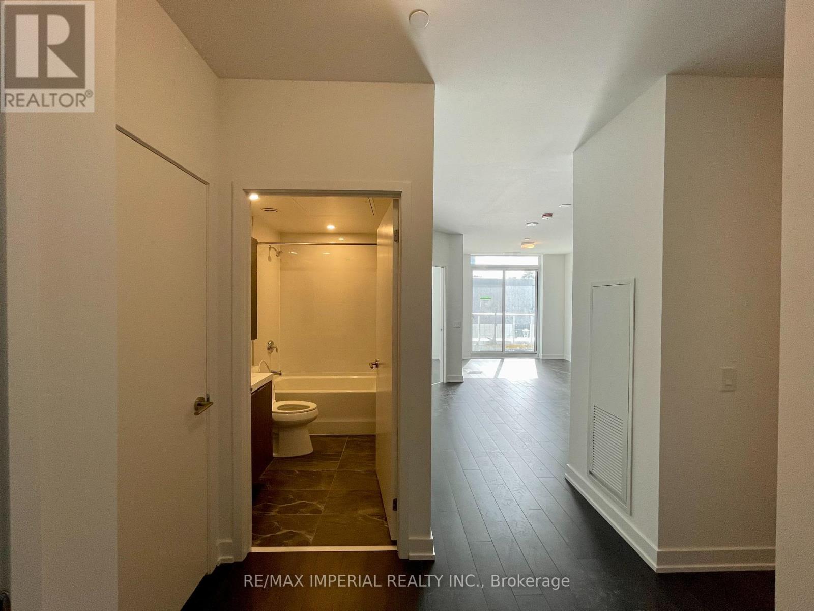 207 - 50 O'neill Road, Toronto, Ontario  M3C 0H1 - Photo 14 - C12569194