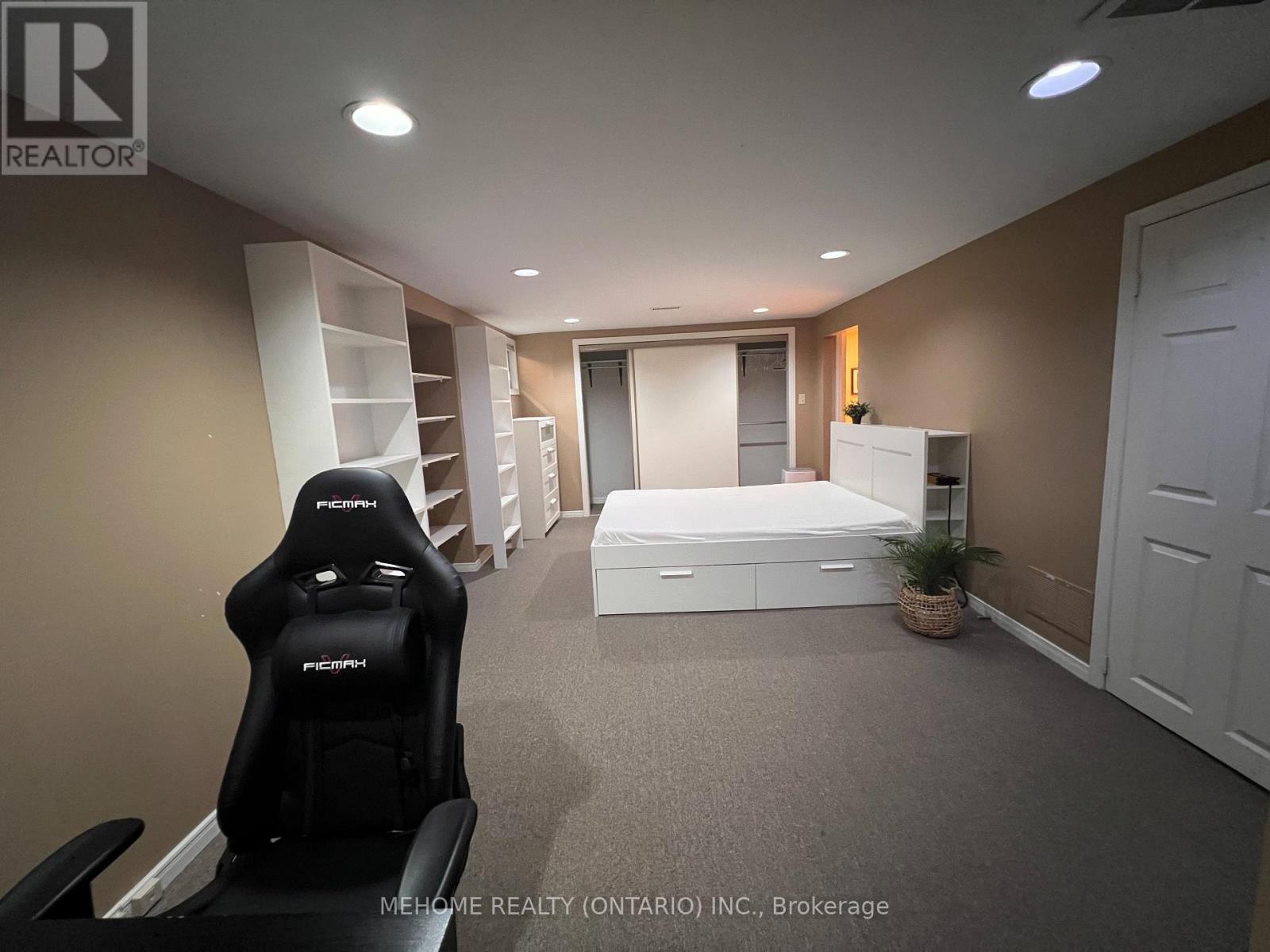 Lower Unit - 121 Angus Drive, Toronto, Ontario  M2J 2W9 - Photo 6 - C12569234