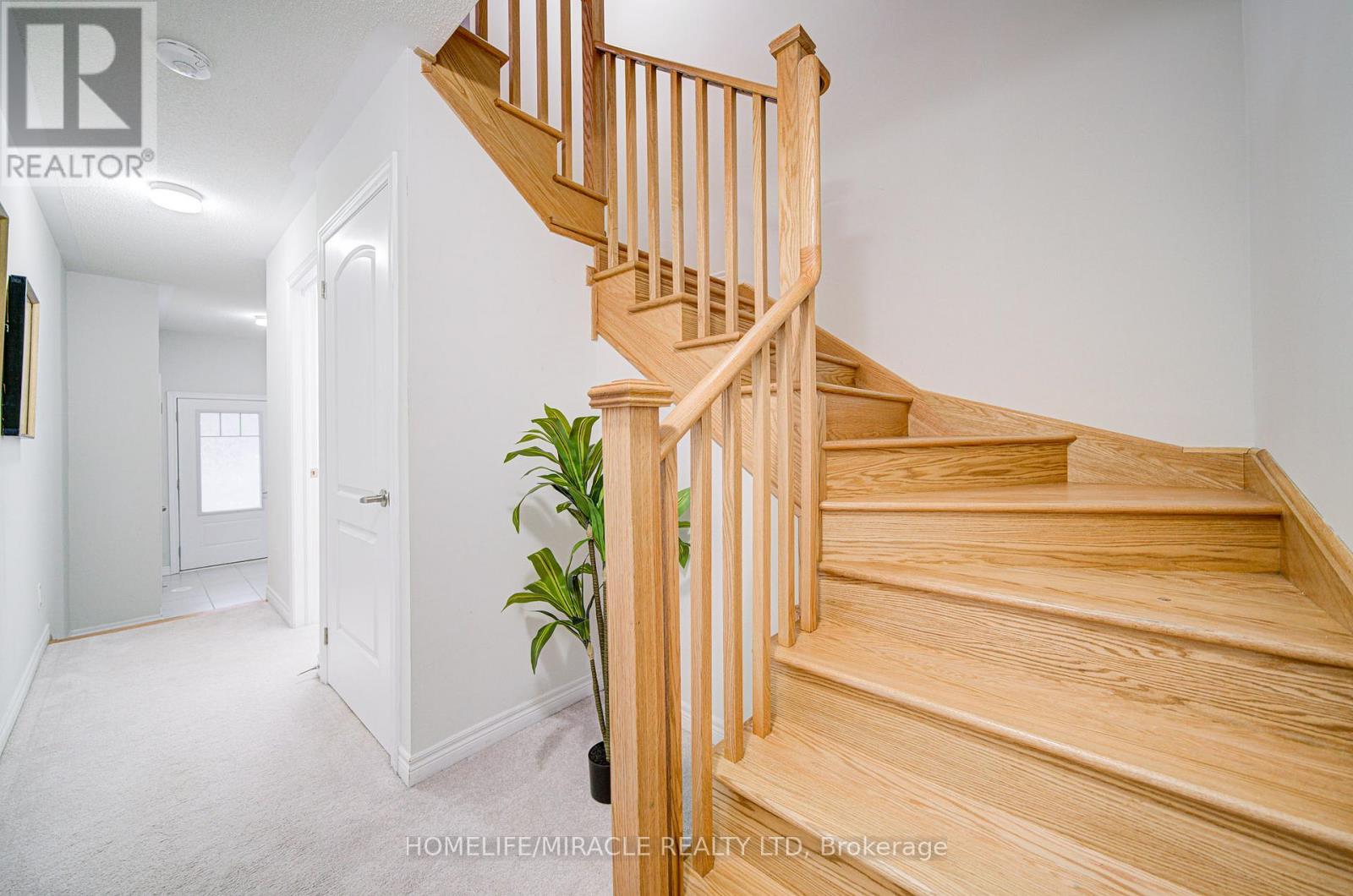 1101 Lockie Drive, Oshawa, Ontario  L1L 0R9 - Photo 10 - E12569200