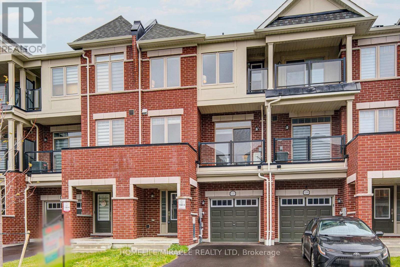 1101 Lockie Drive, Oshawa, Ontario  L1L 0R9 - Photo 2 - E12569200