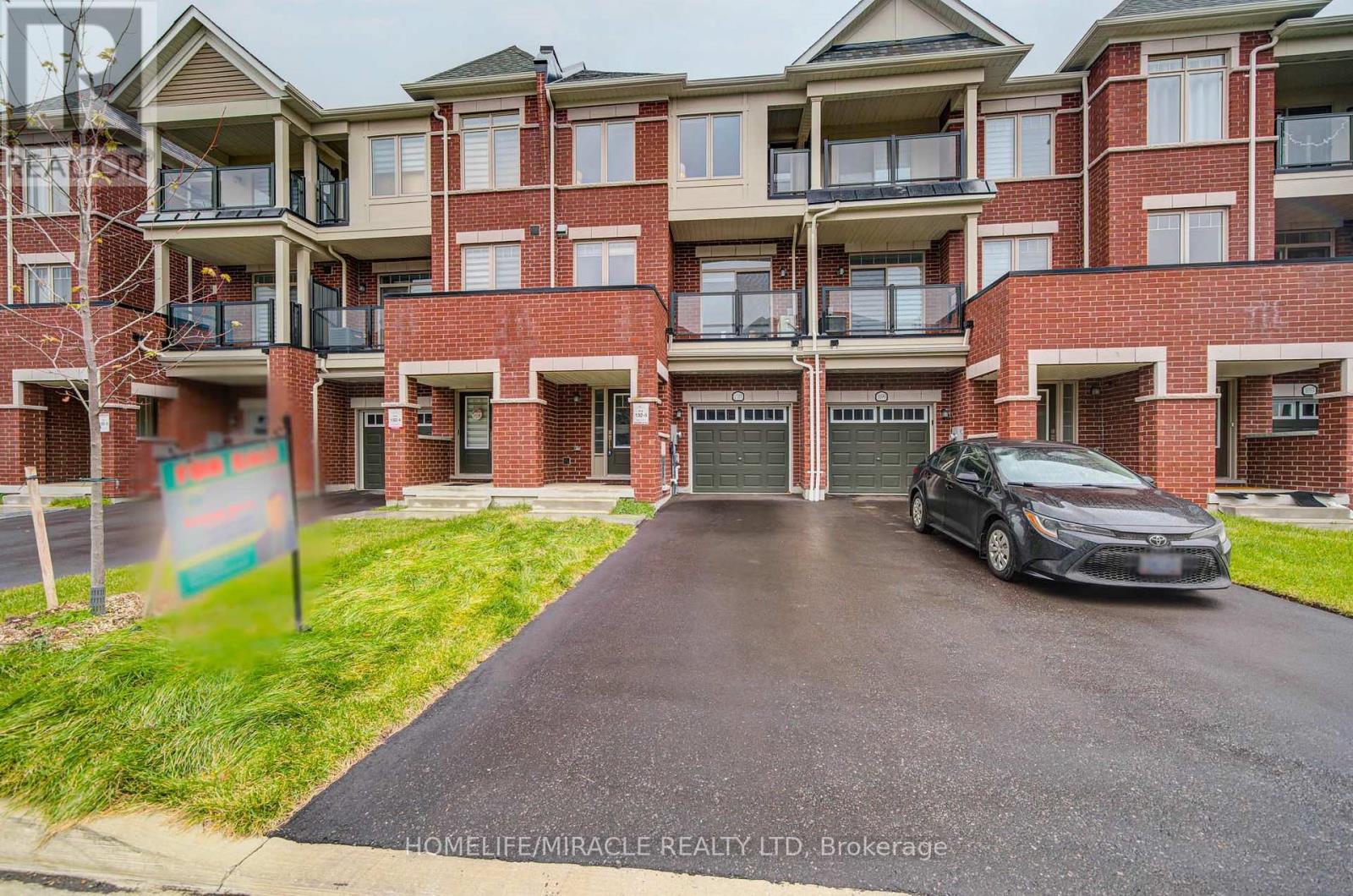 1101 Lockie Drive, Oshawa, Ontario  L1L 0R9 - Photo 3 - E12569200