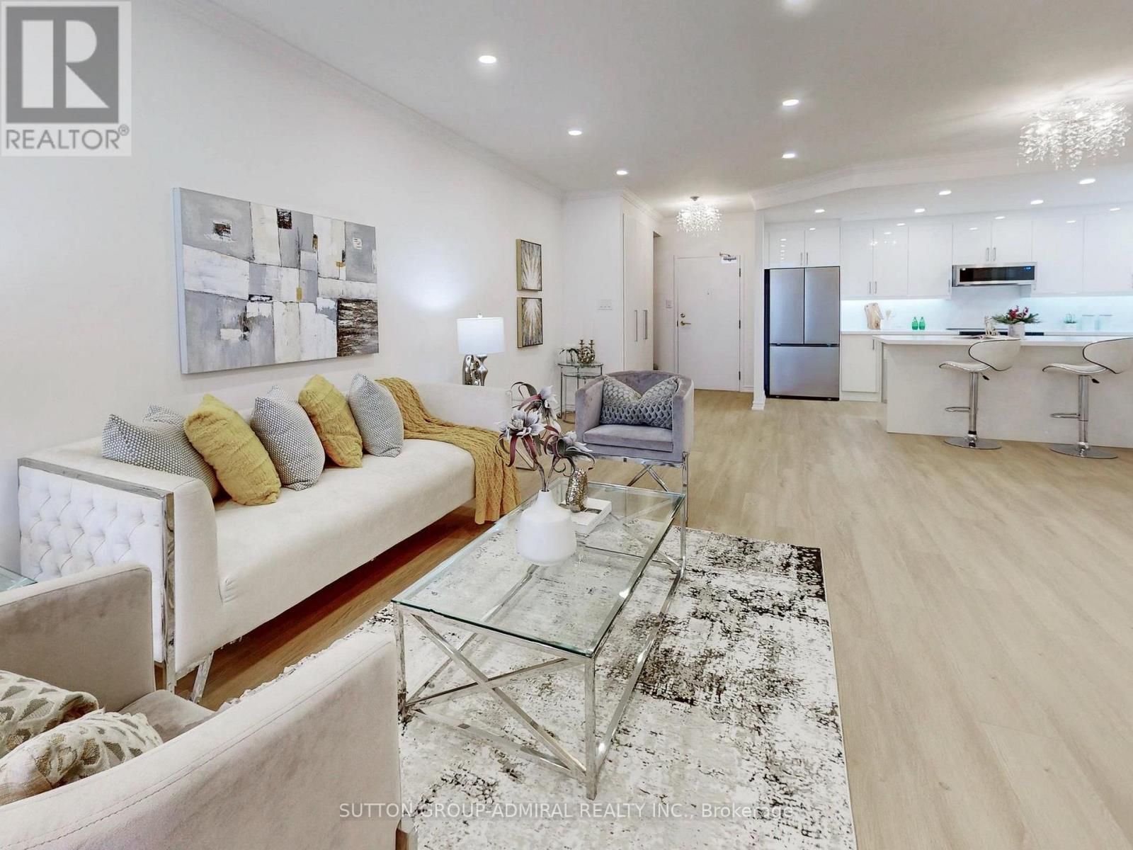 Ph27 - 32 Clarissa Drive, Richmond Hill, Ontario  L4C 9R7 - Photo 12 - N12569208