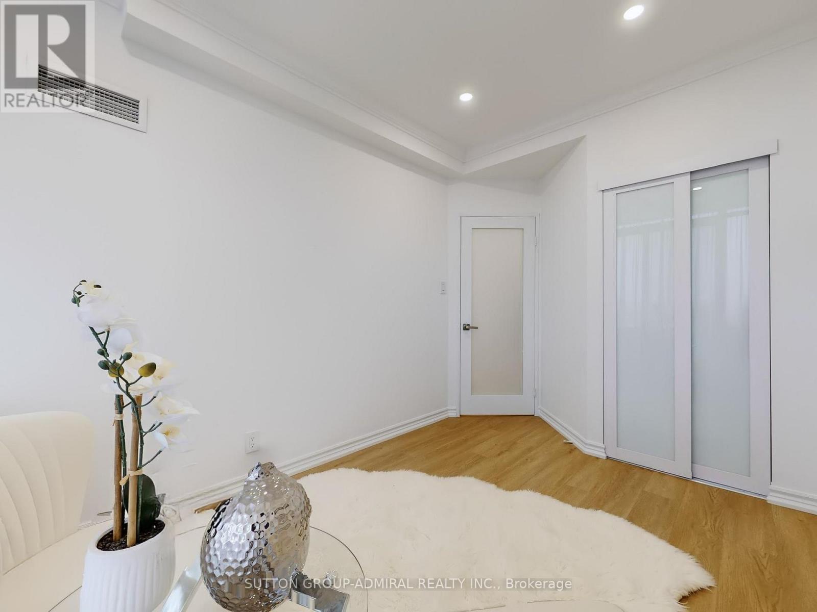 Ph27 - 32 Clarissa Drive, Richmond Hill, Ontario  L4C 9R7 - Photo 29 - N12569208