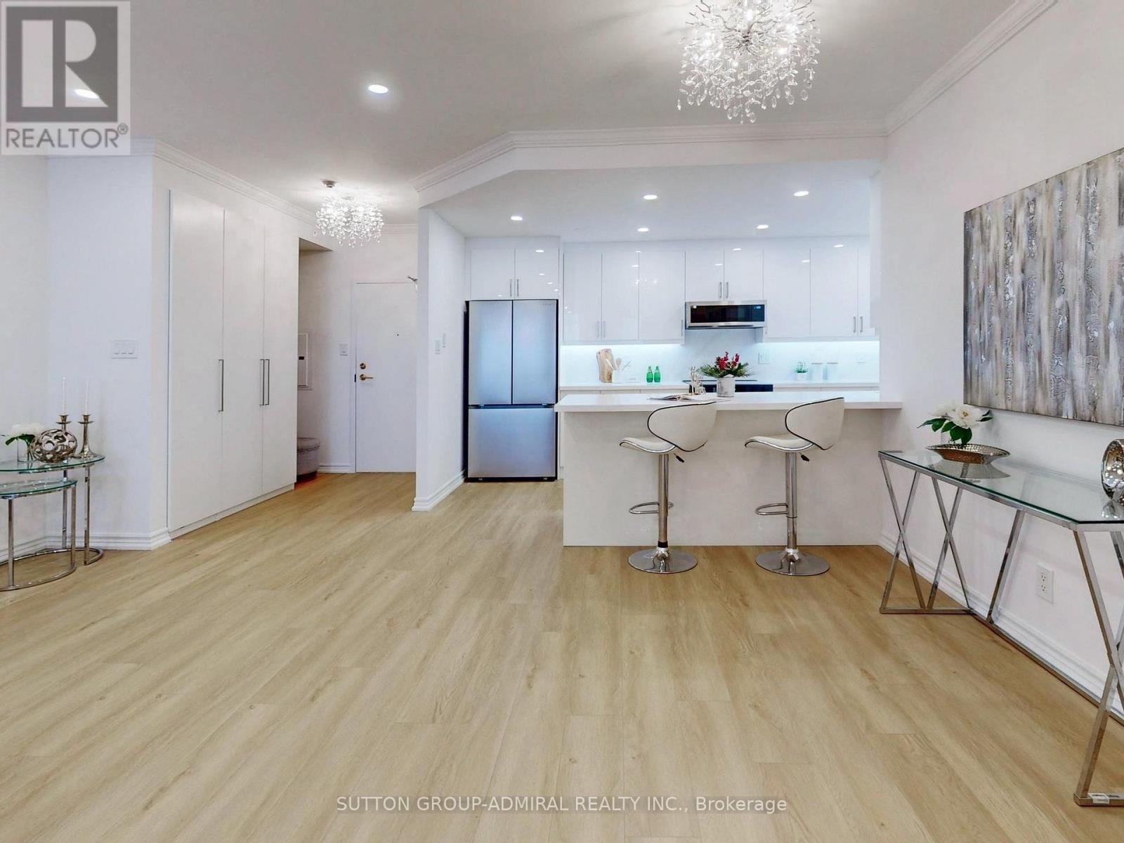 Ph27 - 32 Clarissa Drive, Richmond Hill, Ontario  L4C 9R7 - Photo 7 - N12569208