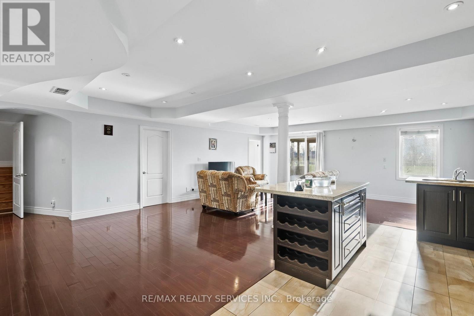 5 Farina Drive, Brampton, Ontario  L6P 0E3 - Photo 27 - W12569168