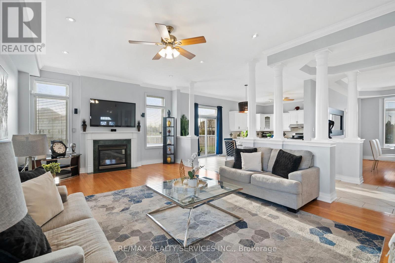 5 Farina Drive, Brampton, Ontario  L6P 0E3 - Photo 3 - W12569168