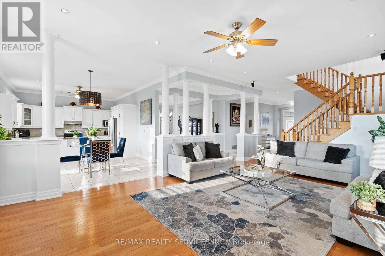 5 Farina Drive, Brampton, Ontario  L6P 0E3 - Photo 5 - W12569168