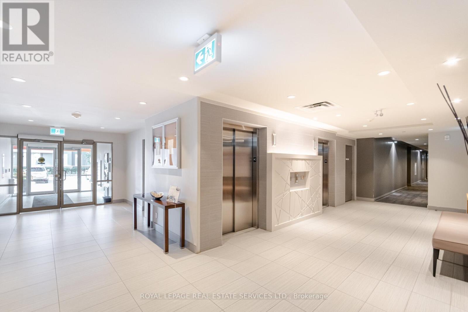 310 - 3028 Creekshore Common, Oakville, Ontario  L6M 5K6 - Photo 4 - W12569170