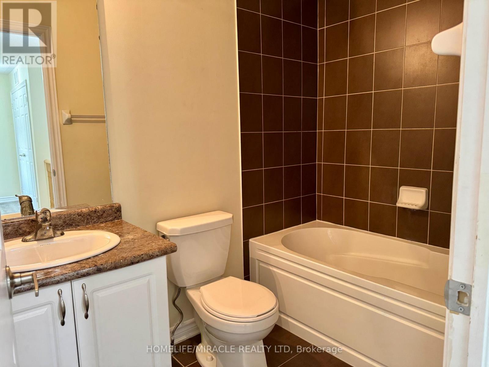 5 - 200 Veterans Drive, Brampton, Ontario  L7A 4S6 - Photo 16 - W12569188