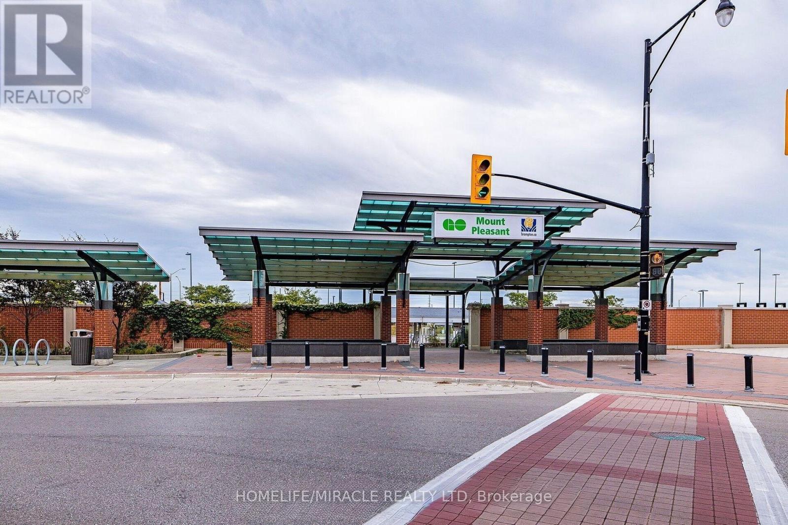 5 - 200 Veterans Drive, Brampton, Ontario  L7A 4S6 - Photo 29 - W12569188