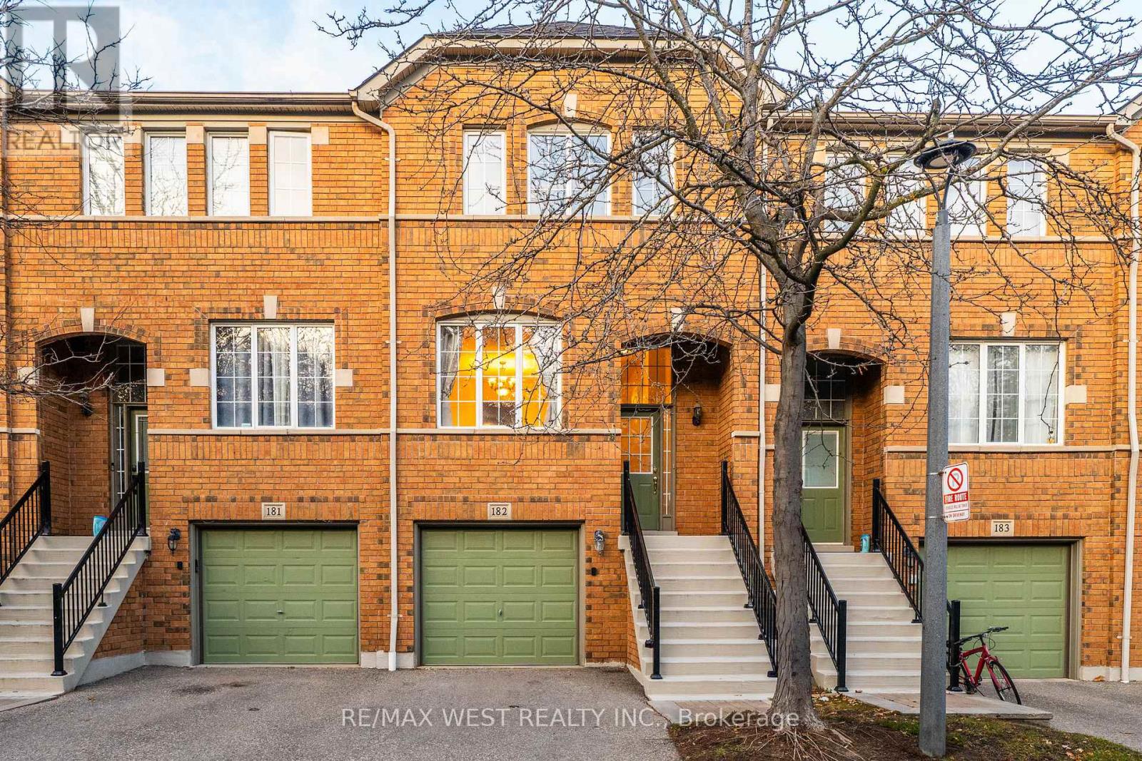 182 - 5530 Glen Erin Drive, Mississauga, Ontario  L5M 6E8 - Photo 4 - W12569192