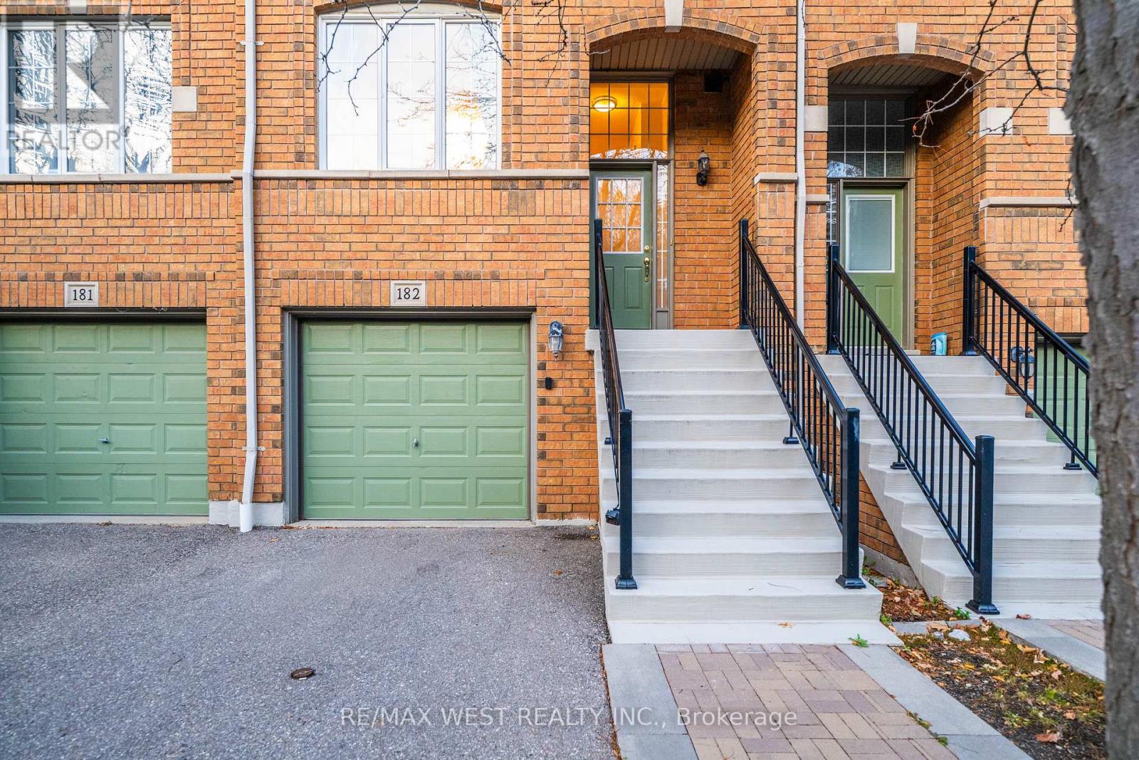 182 - 5530 Glen Erin Drive, Mississauga, Ontario  L5M 6E8 - Photo 5 - W12569192