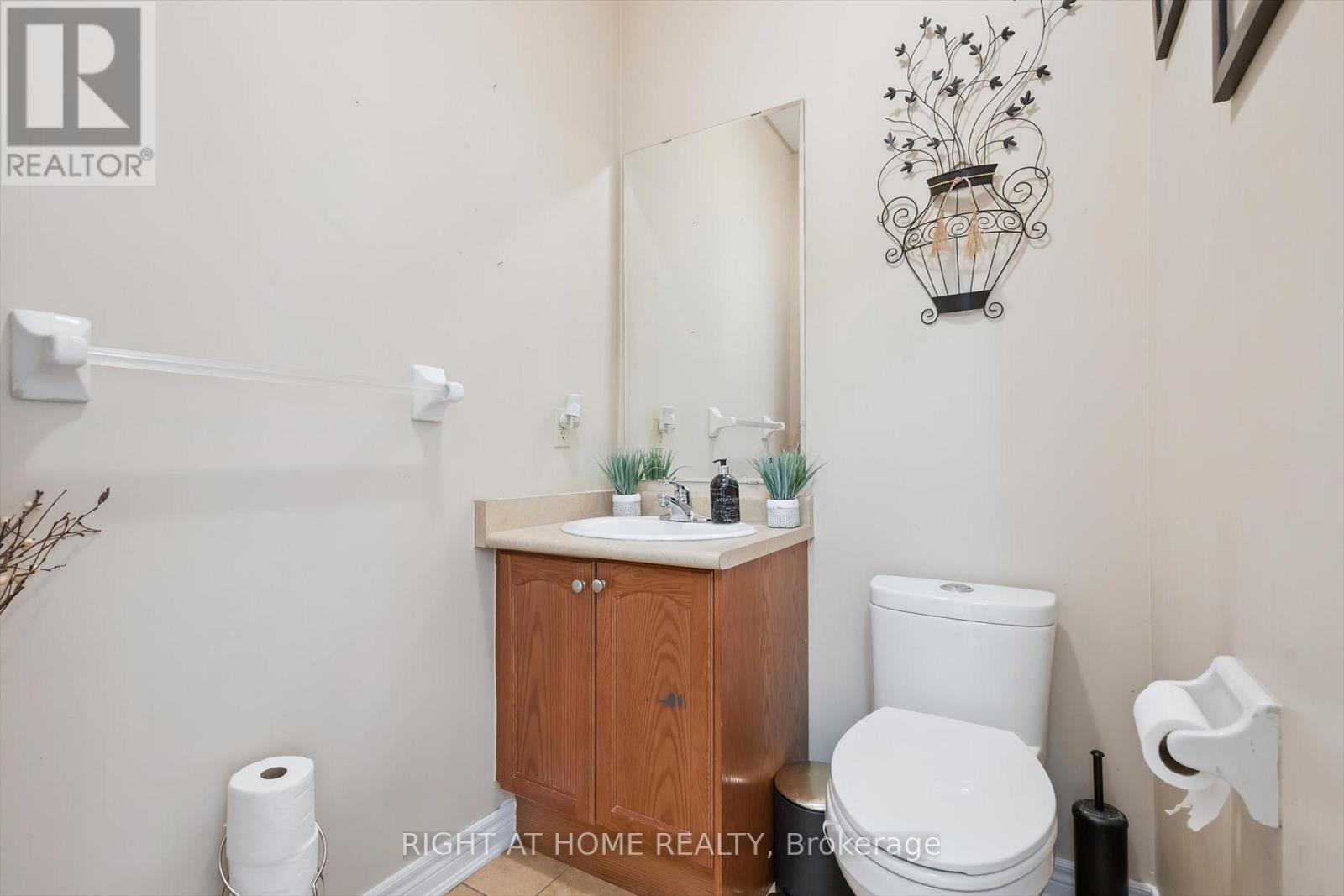 38 Cape Dorset Crescent, Brampton, Ontario  L6R 3L2 - Photo 11 - W12569196