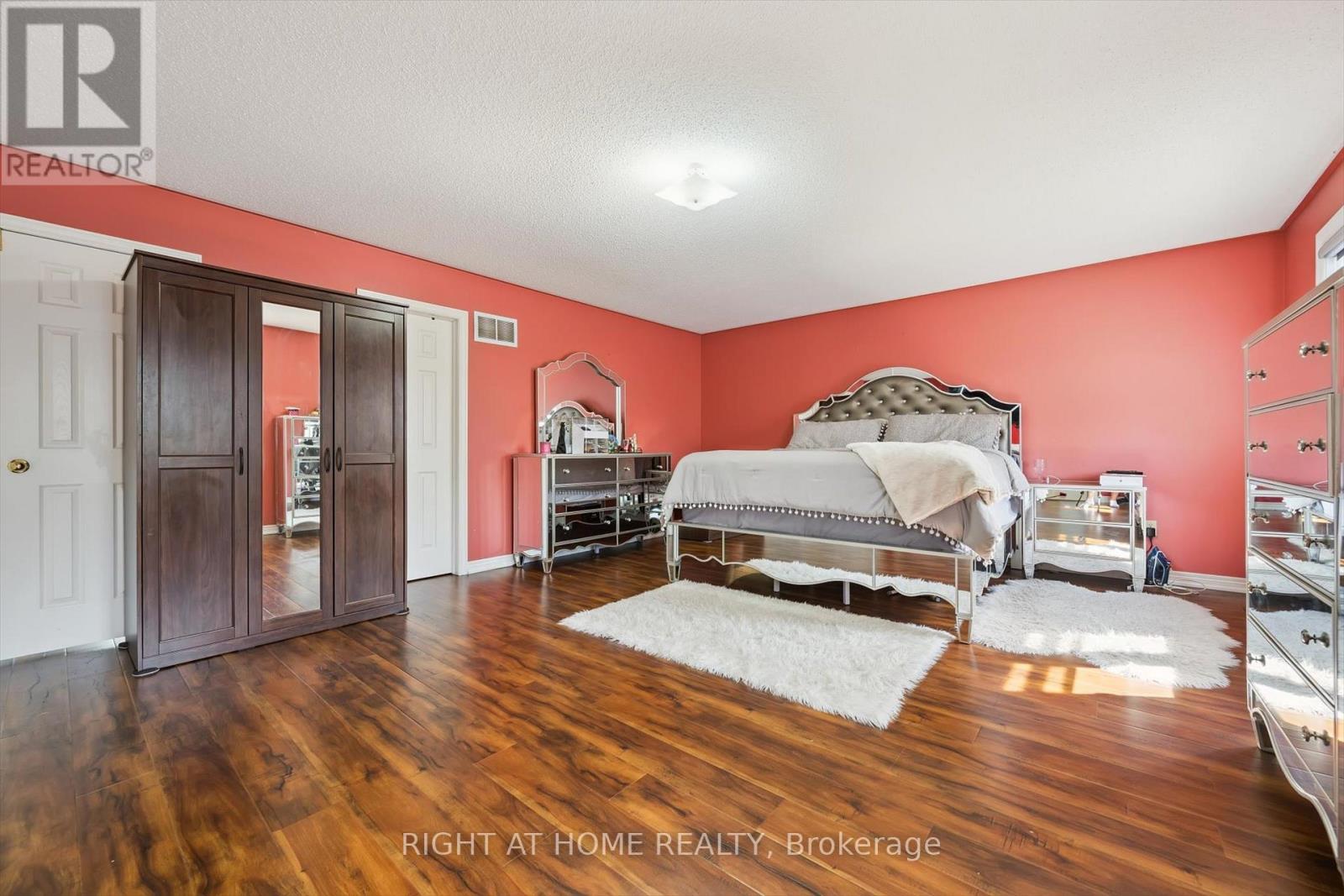 38 Cape Dorset Crescent, Brampton, Ontario  L6R 3L2 - Photo 13 - W12569196