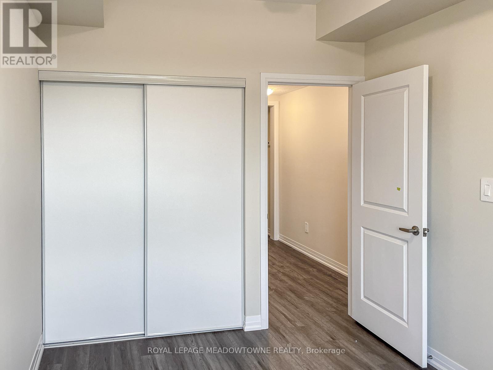 107 - 1565 Rose Way, Milton, Ontario  L9T 7E7 - Photo 10 - W12569212