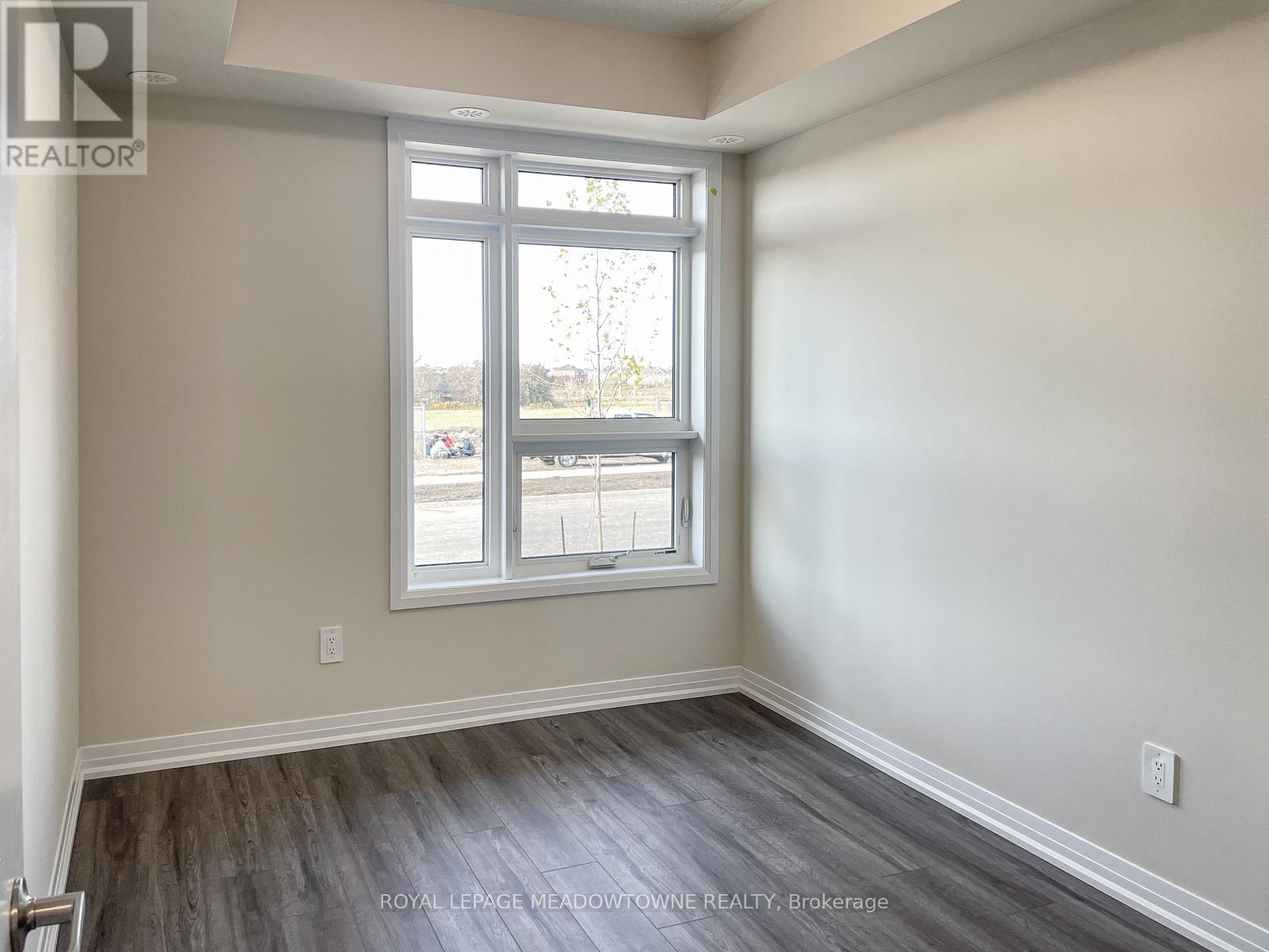 107 - 1565 Rose Way, Milton, Ontario  L9T 7E7 - Photo 9 - W12569212