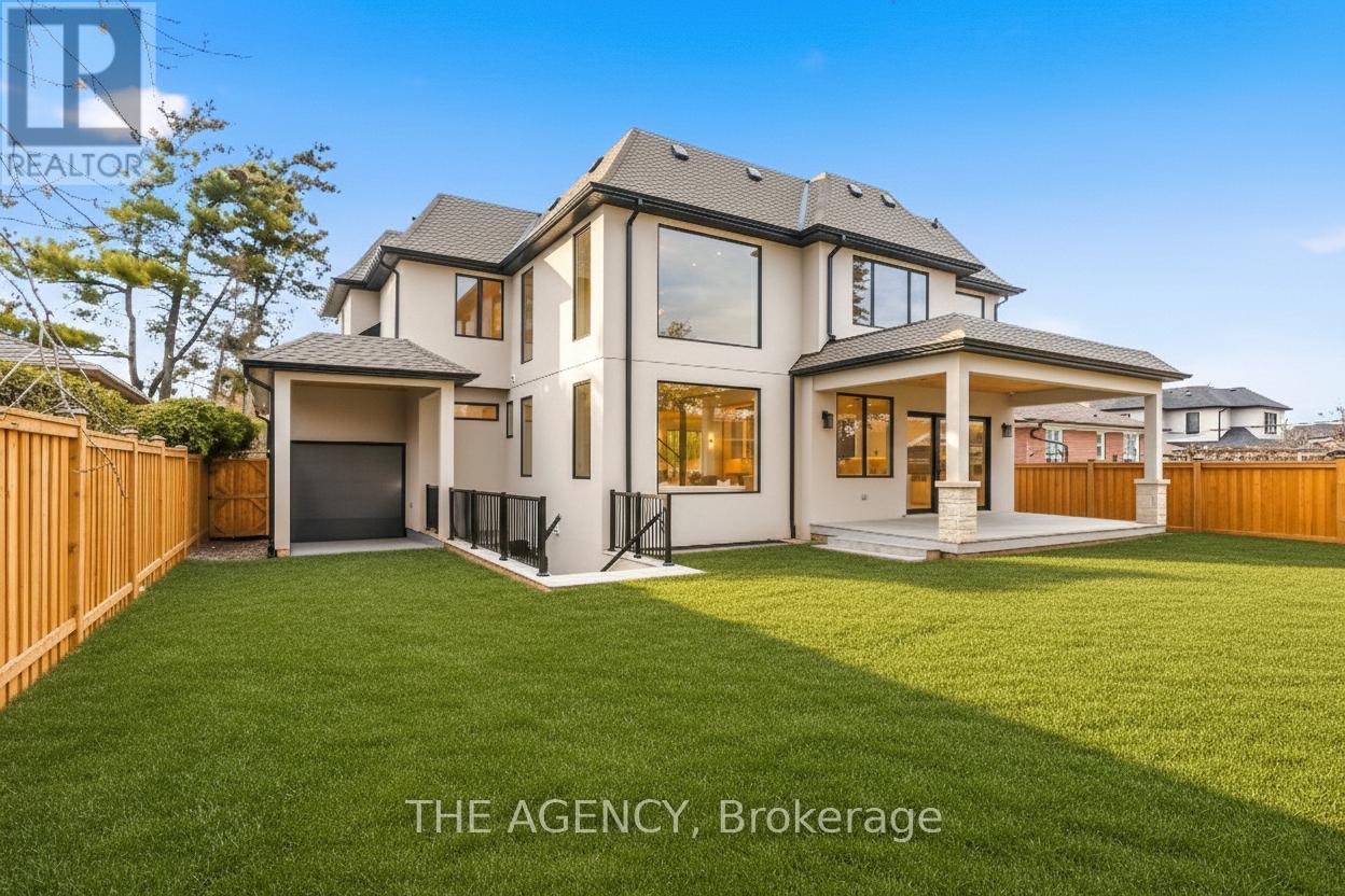 512 Weynway Court, Oakville, Ontario  L6L 4G7 - Photo 3 - W12568992