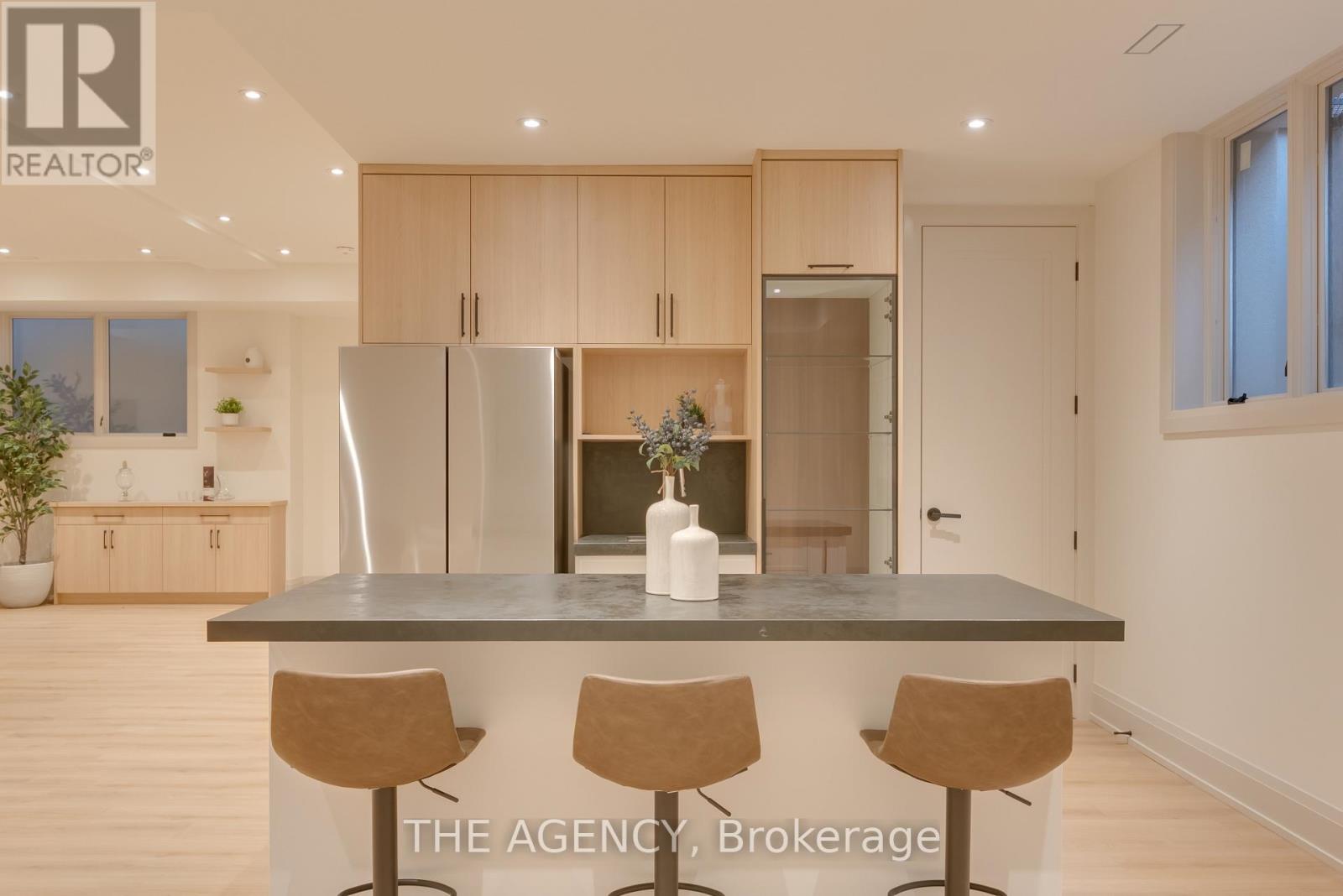 512 Weynway Court, Oakville, Ontario  L6L 4G7 - Photo 44 - W12568992