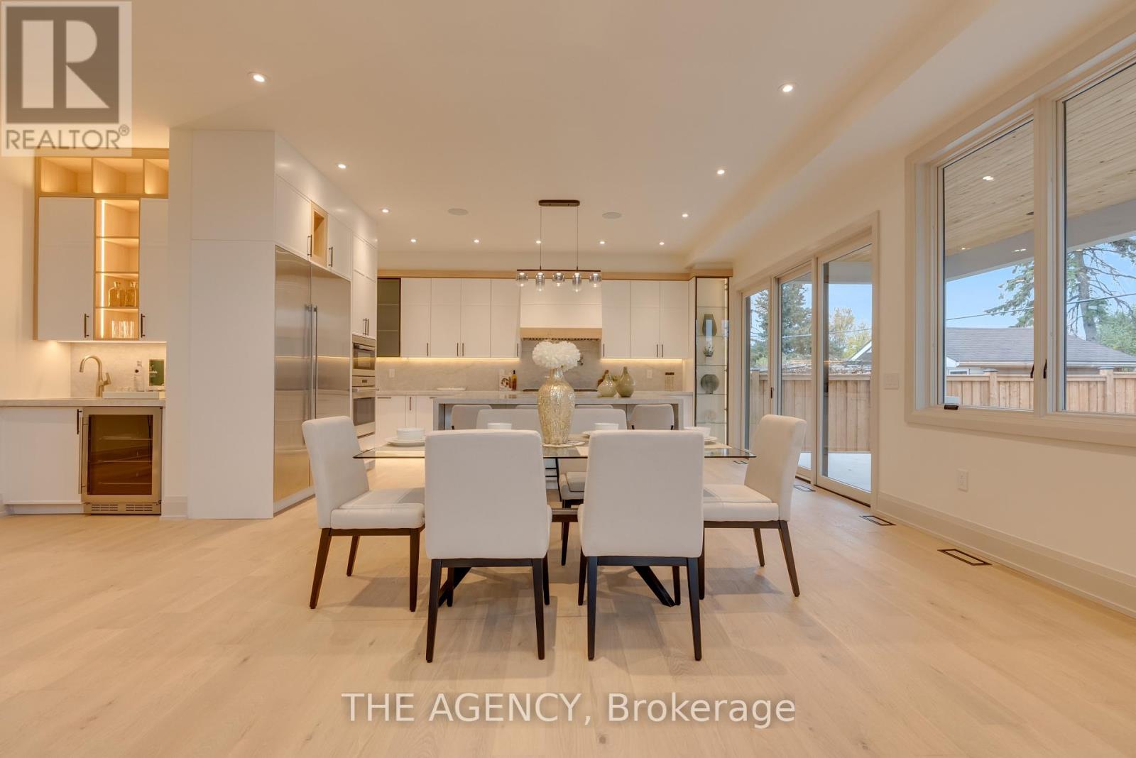 512 Weynway Court, Oakville, Ontario  L6L 4G7 - Photo 16 - W12568992