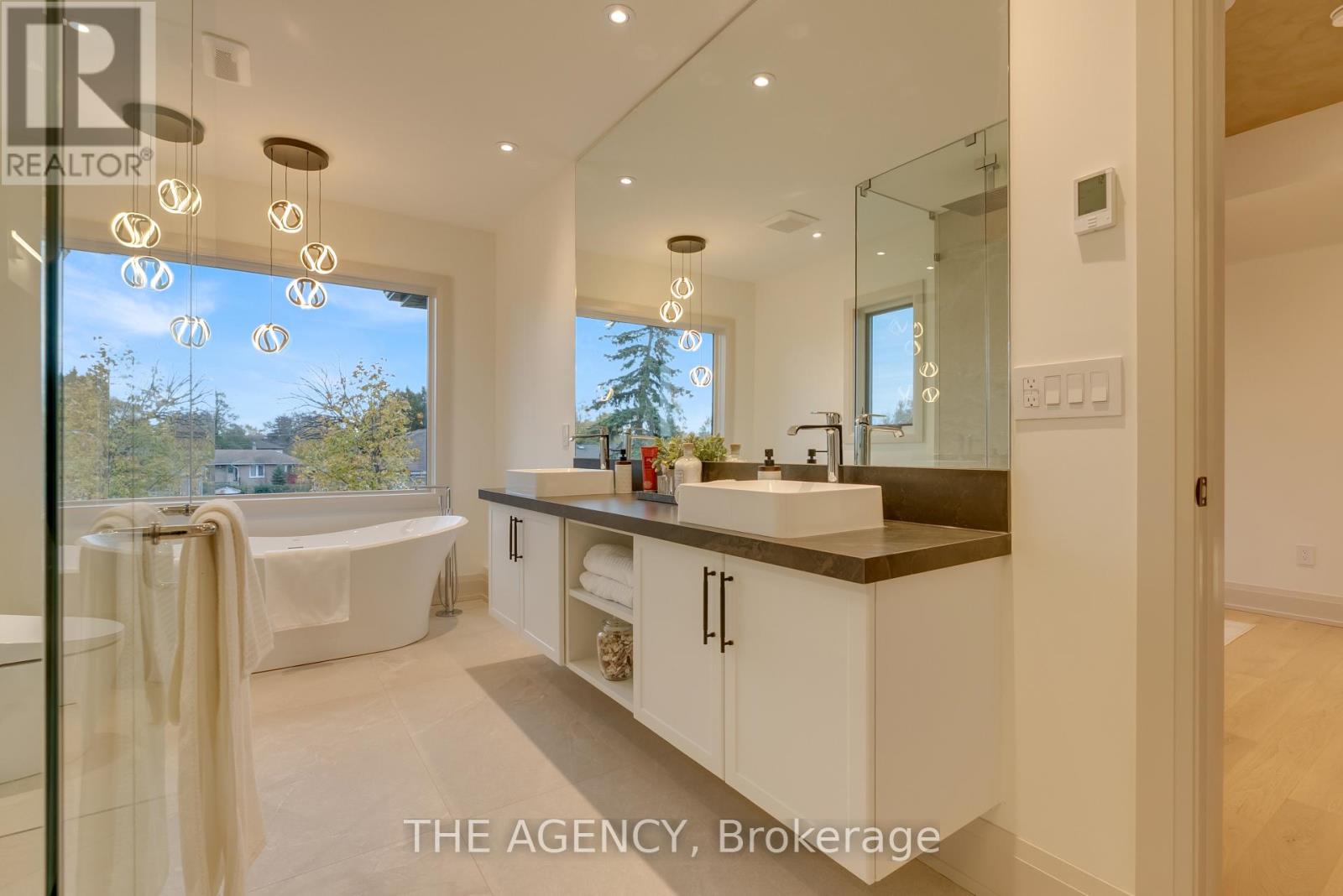 512 Weynway Court, Oakville, Ontario  L6L 4G7 - Photo 35 - W12568992