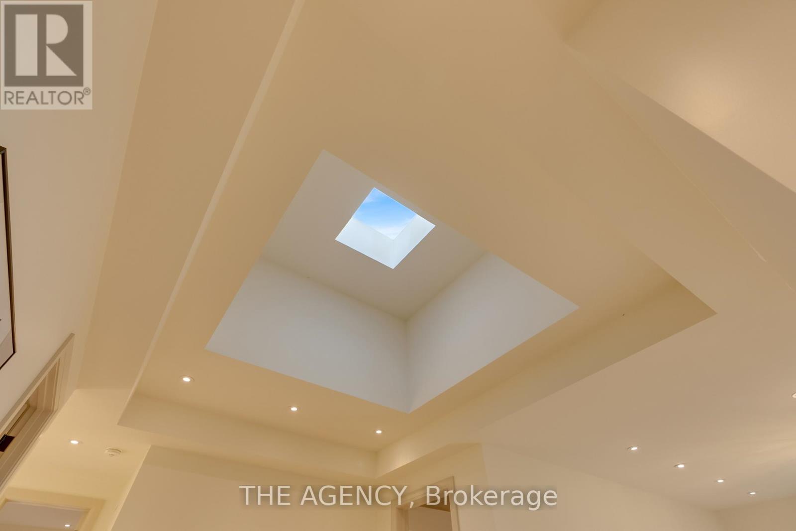 512 Weynway Court, Oakville, Ontario  L6L 4G7 - Photo 28 - W12568992