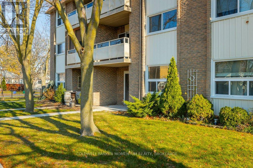 103 - 41 Rykert Street, St. Catharines, Ontario  L2S 1Z2 - Photo 2 - X12569274