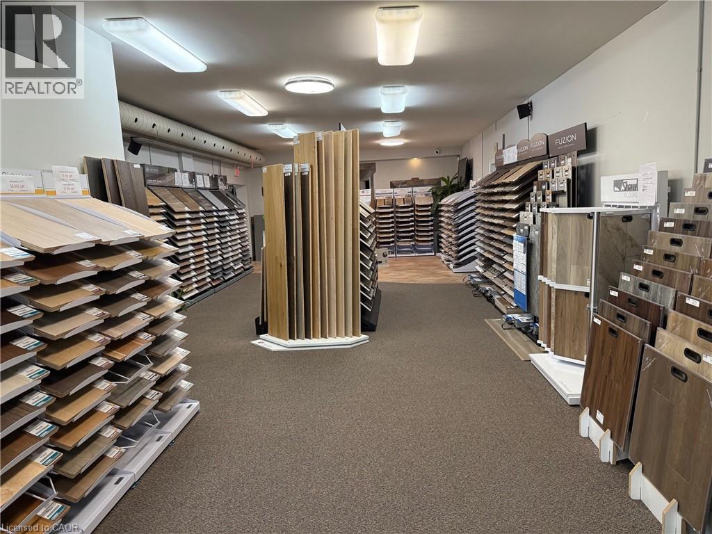 6102 Perkins Street, Niagara Falls, Ontario  L2E 5R8 - Photo 9 - 40789989