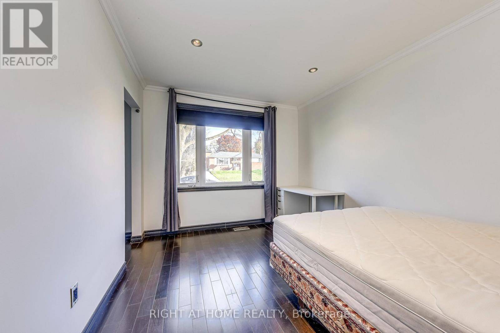 426 Lees Lane, Oakville, Ontario  L6L 4S7 - Photo 11 - W12568840