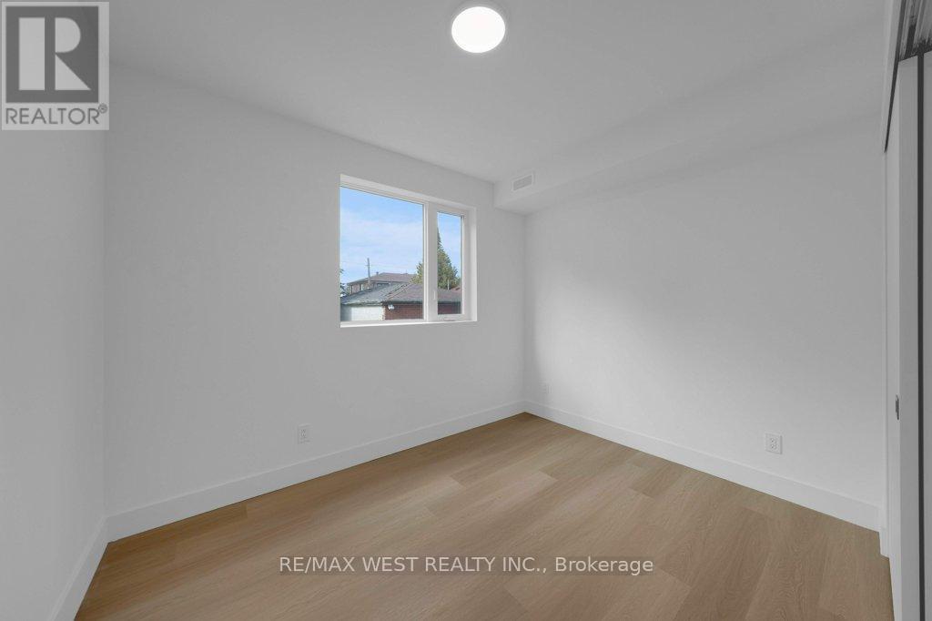 B - 502 Atlas Avenue, Toronto, Ontario  M6C 3V6 - Photo 12 - C12569260