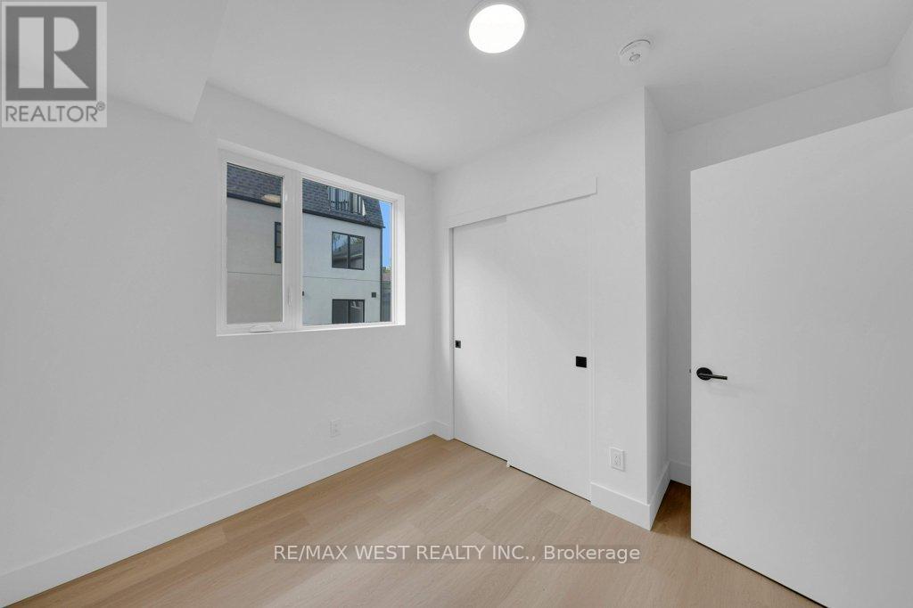 B - 502 Atlas Avenue, Toronto, Ontario  M6C 3V6 - Photo 16 - C12569260