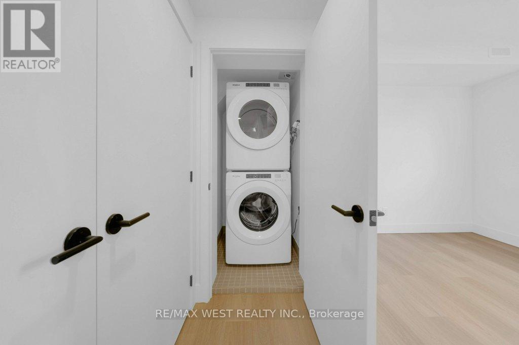 B - 502 Atlas Avenue, Toronto, Ontario  M6C 3V6 - Photo 17 - C12569260