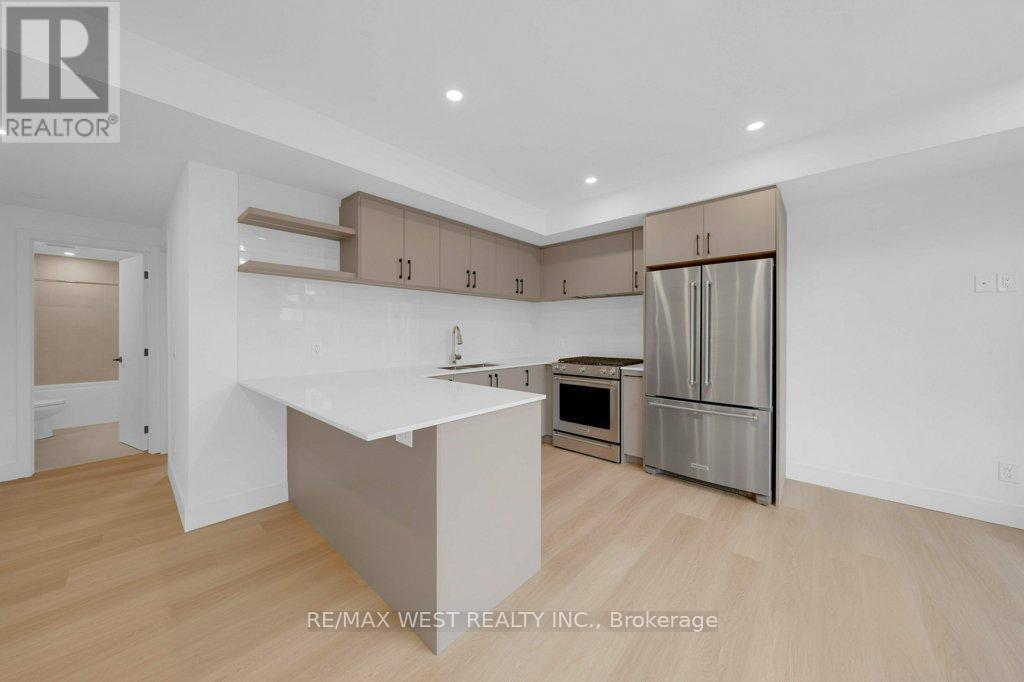 B - 502 Atlas Avenue, Toronto, Ontario  M6C 3V6 - Photo 6 - C12569260