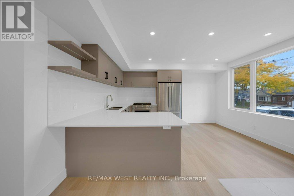 B - 502 Atlas Avenue, Toronto, Ontario  M6C 3V6 - Photo 7 - C12569260