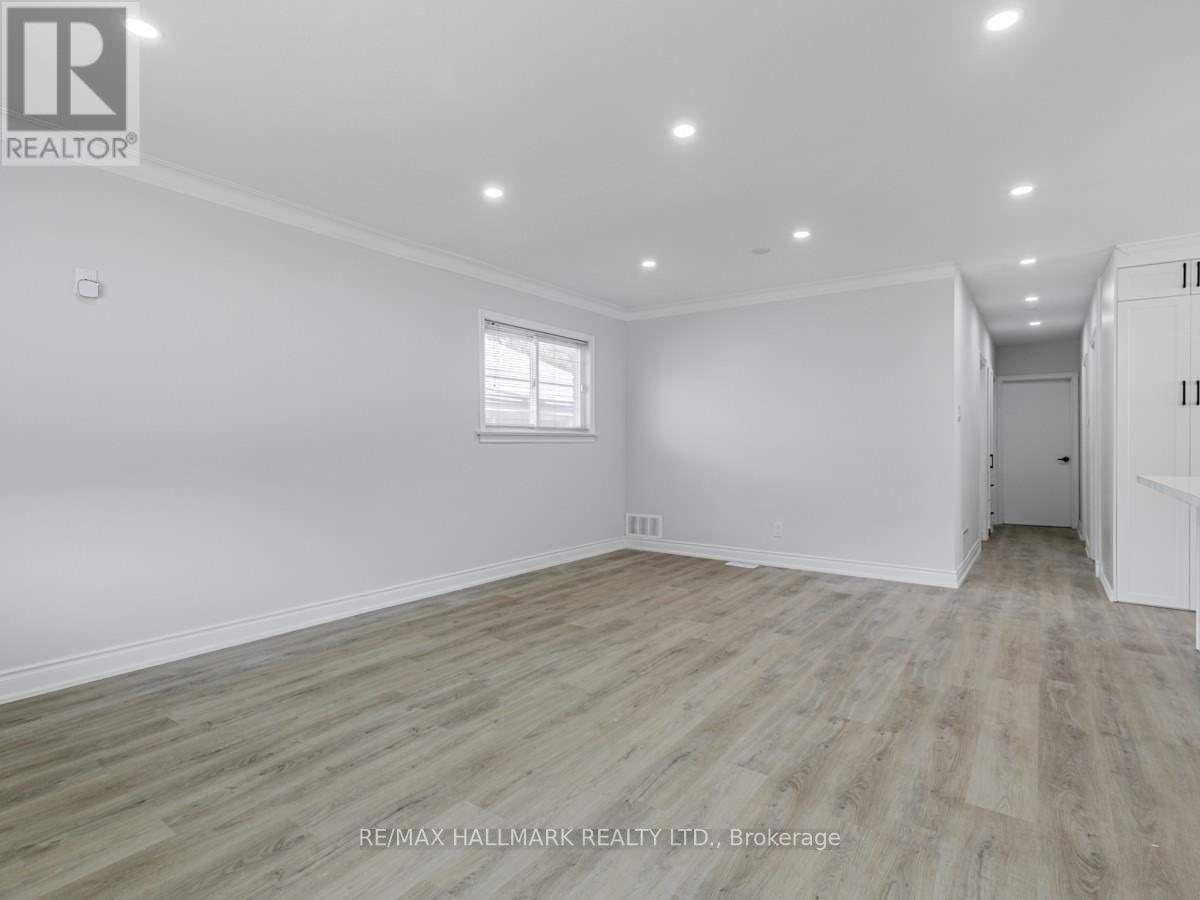 Main - 139 Flora Drive, Toronto, Ontario  M1P 1A7 - Photo 10 - E12569252