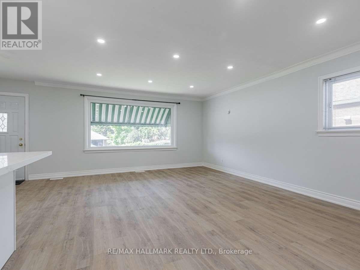 Main - 139 Flora Drive, Toronto, Ontario  M1P 1A7 - Photo 4 - E12569252