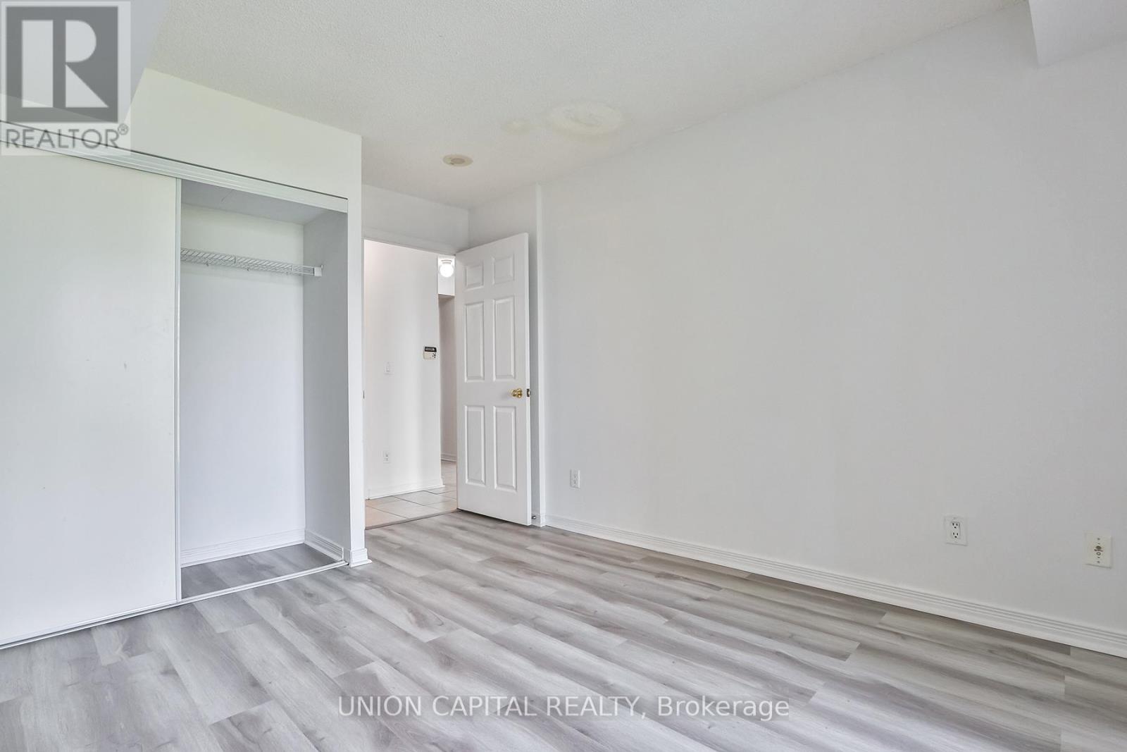 612 - 23 Oneida Crescent, Richmond Hill, Ontario  L4B 0A2 - Photo 17 - N12569276