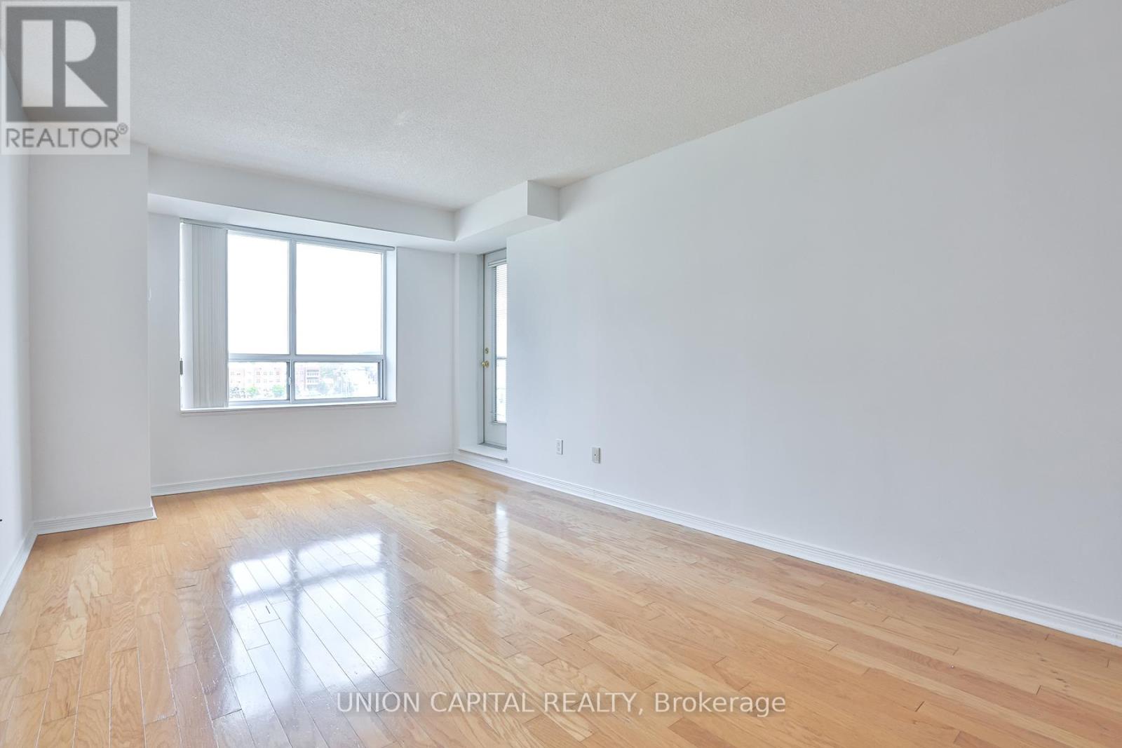 612 - 23 Oneida Crescent, Richmond Hill, Ontario  L4B 0A2 - Photo 7 - N12569276