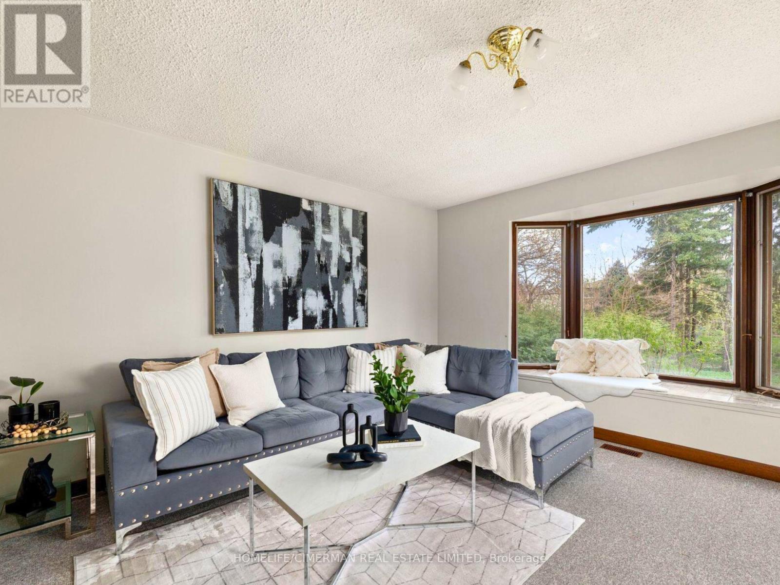 Main Floor 1-Bed. Apt. - 145 Pemberton Road, Richmond Hill, Ontario  L4C 3T6 - Photo 5 - N12566664