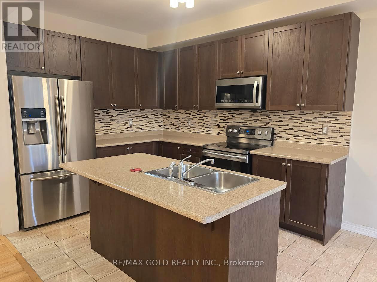 Main - 83 Kimborough Hollow E, Brampton, Ontario  L6Y 0Z1 - Photo 3 - W12569246