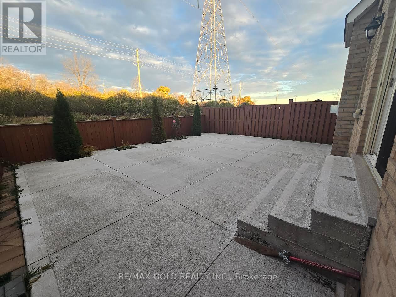 Main - 83 Kimborough Hollow E, Brampton, Ontario  L6Y 0Z1 - Photo 8 - W12569246