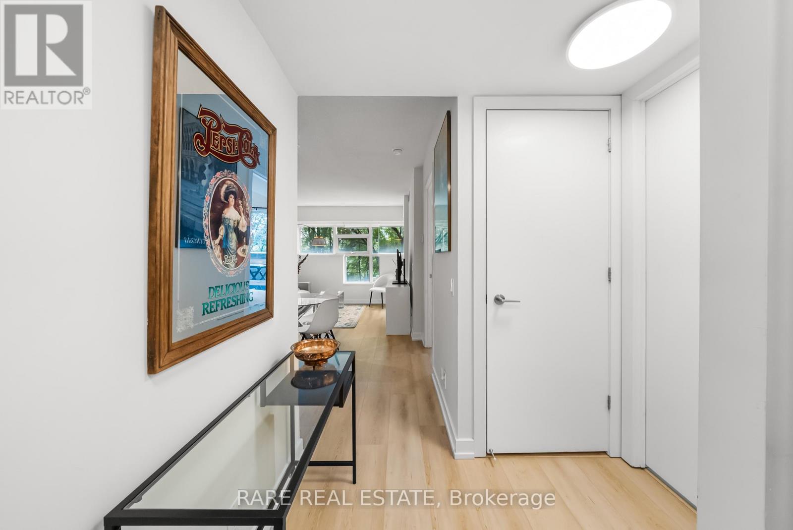 301 - 2220 Lake Shore Boulevard W, Toronto, Ontario  M8V 0C1 - Photo 4 - W12569284