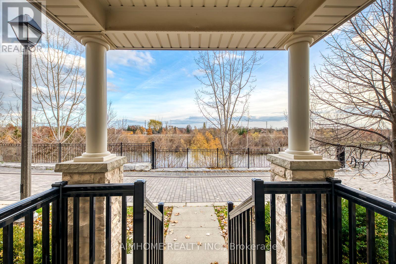 5 - 3002 Preserve Drive, Oakville, Ontario  L6M 0V2 - Photo 2 - W12569286