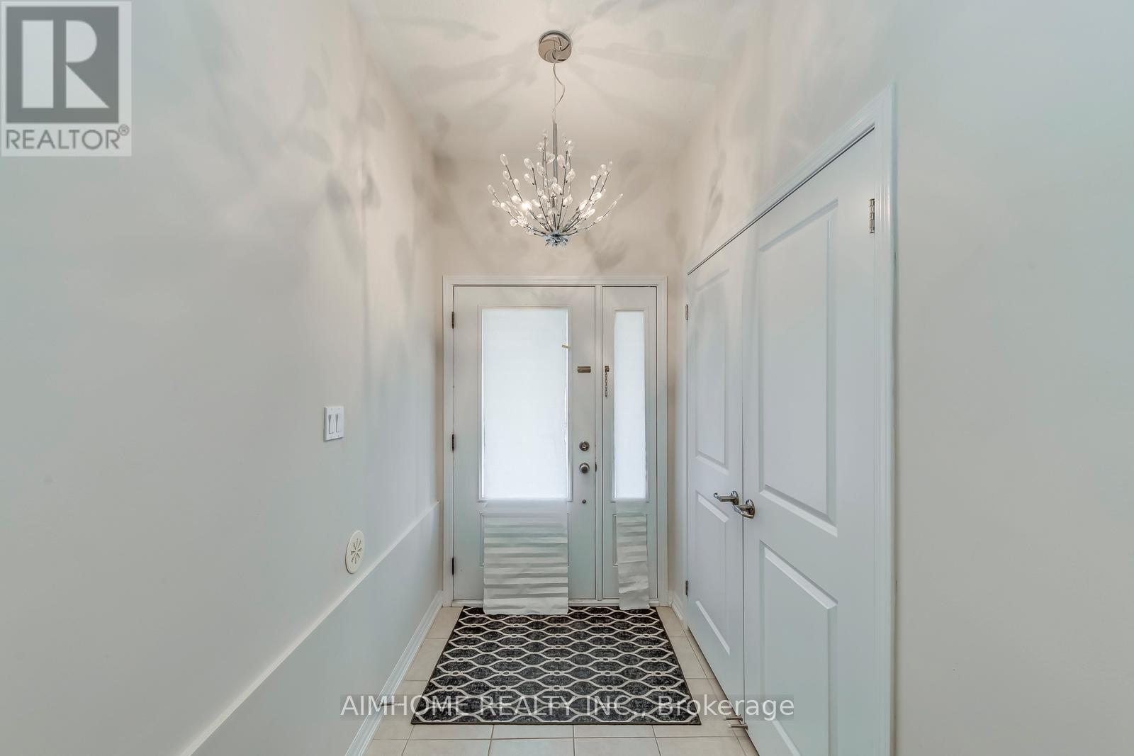 5 - 3002 Preserve Drive, Oakville, Ontario  L6M 0V2 - Photo 4 - W12569286