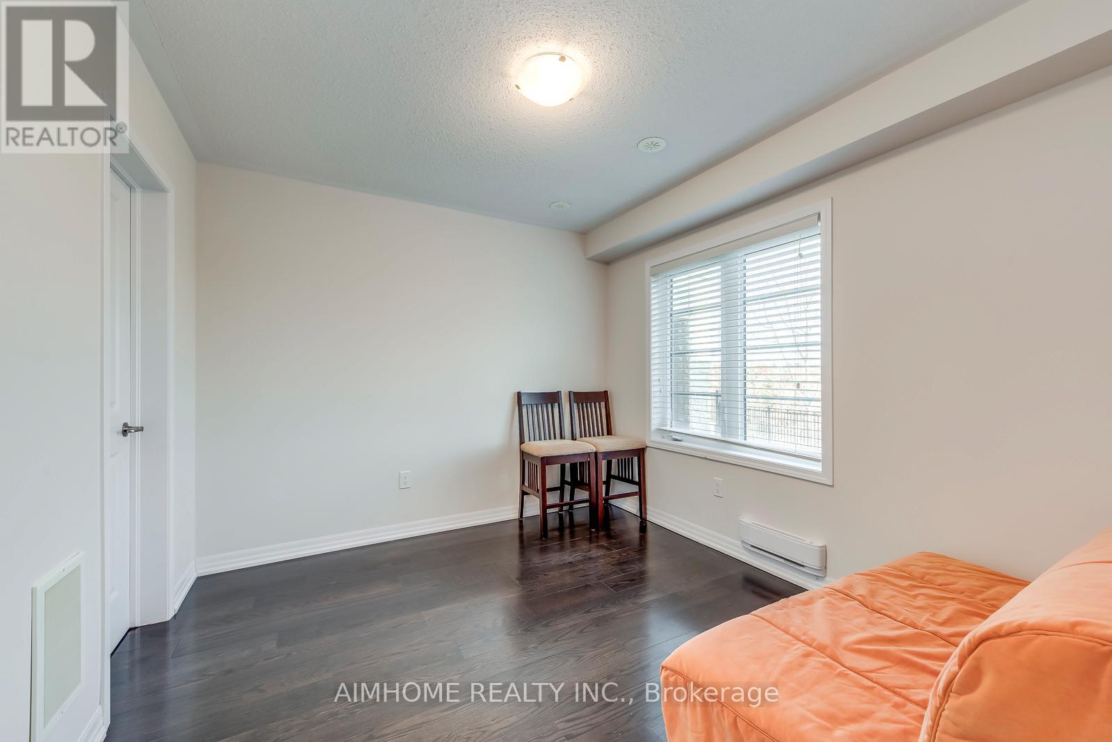 5 - 3002 Preserve Drive, Oakville, Ontario  L6M 0V2 - Photo 5 - W12569286