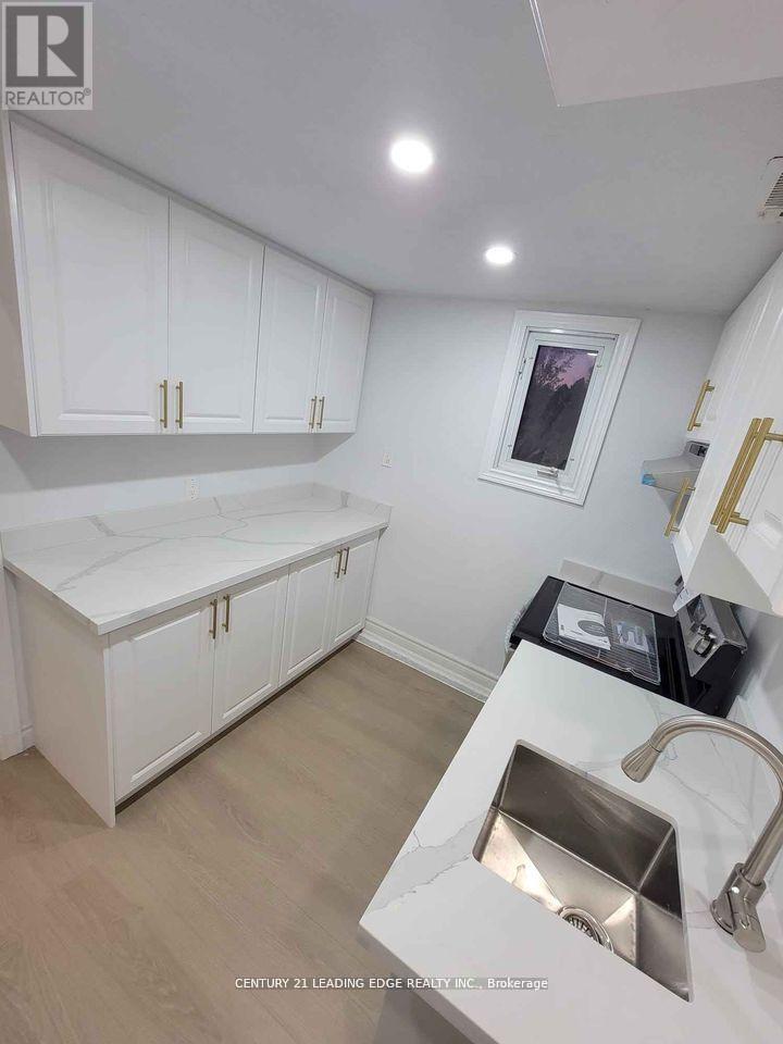 A - 352 Sunnyridge Road W, Hamilton, Ontario  L0R 1R0 - Photo 10 - X12569238