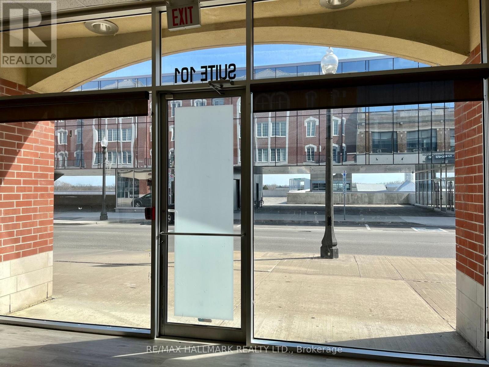 101 - 120 Colborne Street, Brantford, Ontario  N3T 2G6 - Photo 3 - X12569282